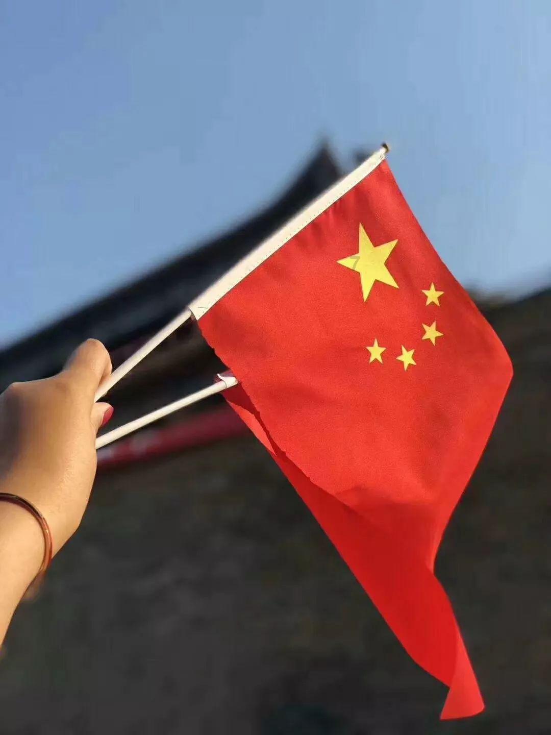 这个露天藏宝洞，估价3亿的镇园之宝随意摆在路边，却没人能搬走